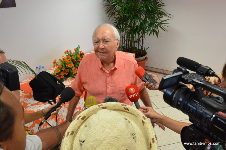 Primaire à droite : Flosse crie au "scandale" et annonce un recours Primaire à droite : Flosse crie au "scandale" et annonce un recours