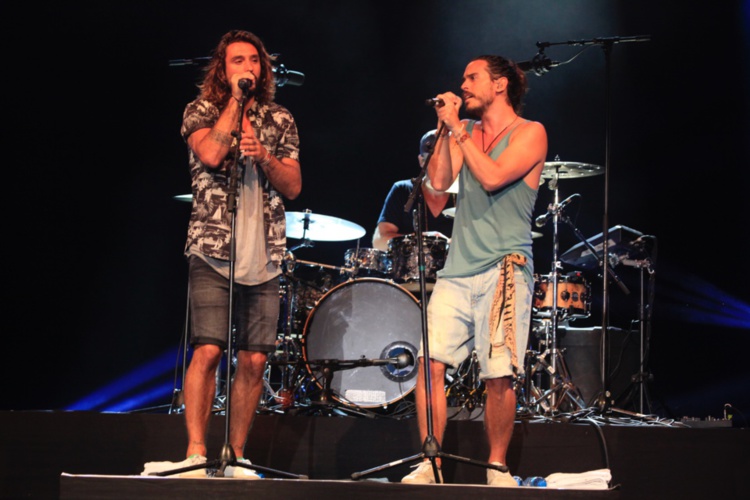 Fréro Delavega : les deux artistes-chanteurs virevoltants ont séduit le public polynésien Fréro Delavega : les deux artistes-chanteurs virevoltants ont séduit le public polynésien
