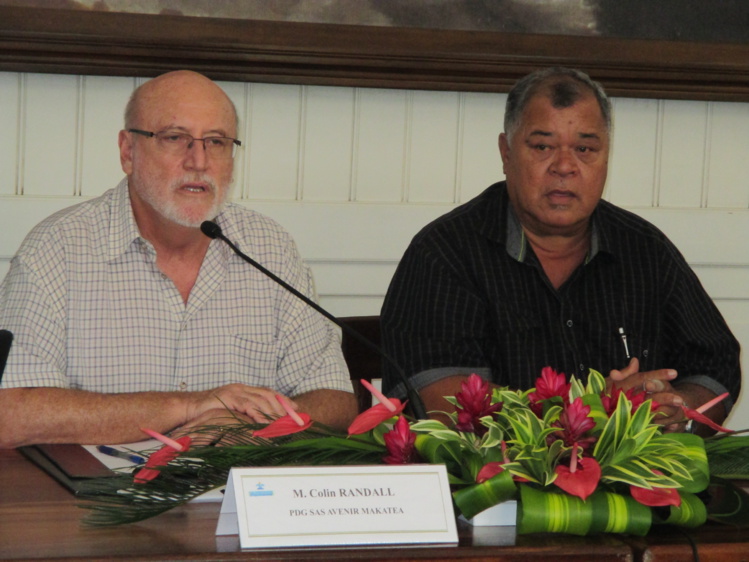 Colin Randall (à gauche) s'engage à répondre la semaine dernière aux questions du grand public. Colin Randall (à gauche) s'engage à répondre la semaine dernière aux questions du grand public.