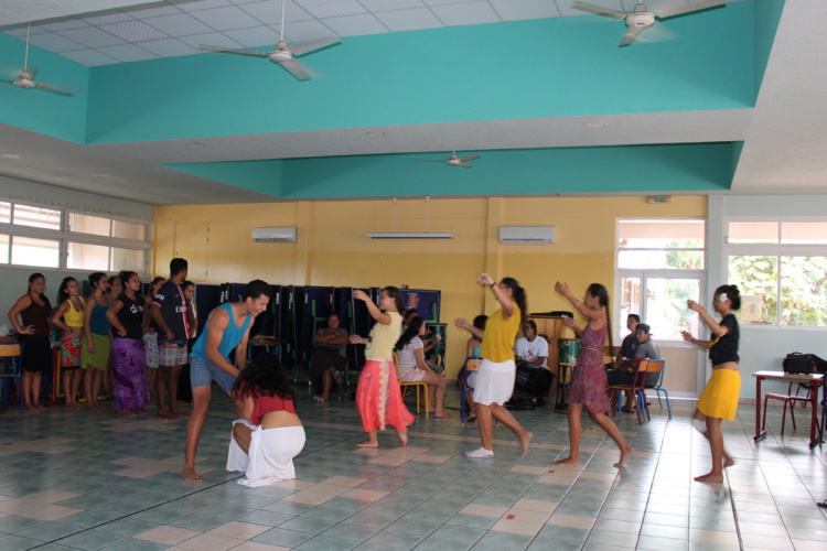 Hura Tapairu : Les lycéens de Raapoto tentent leur chance Hura Tapairu : Les lycéens de Raapoto tentent leur chance
