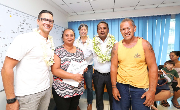 OPH : 12 familles ont reçu les clés de leur fare OPH : 12 familles ont reçu les clés de leur fare