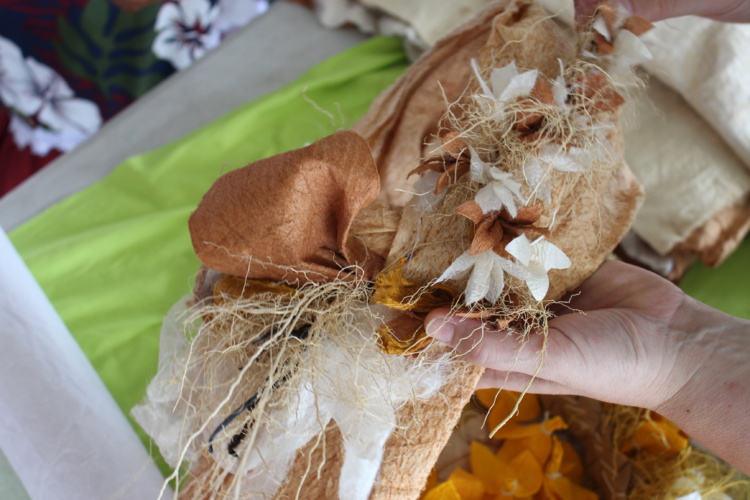 Soie et tapa, le mariage est possible