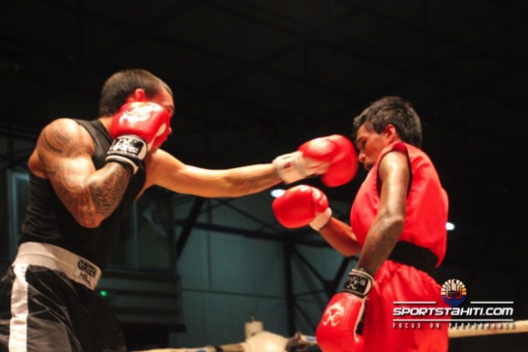 Ce fût trois reprises intenses dans la finale des moyens avec Teahu Faufau (Central Olympic) et Raimana Tunoa (Papenoo BC) Ce fût trois reprises intenses dans la finale des moyens avec Teahu Faufau (Central Olympic) et Raimana Tunoa (Papenoo BC)