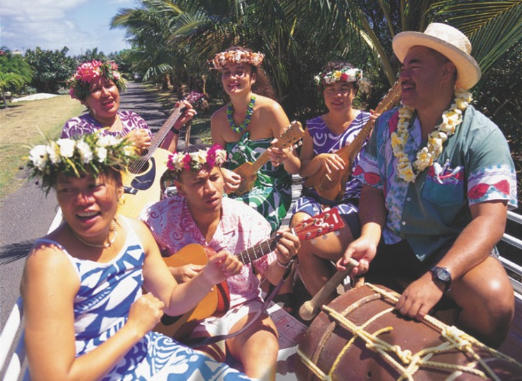 Vous aimez l’ambiance bringue polynésienne ? Vous ne serez pas dépaysé aux Cook où l’on a aussi le sens de la fête. Vous aimez l’ambiance bringue polynésienne ? Vous ne serez pas dépaysé aux Cook où l’on a aussi le sens de la fête.