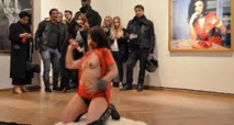 L'artiste Déborah de Robertis jugée pour exhibition sexuelle dans deux performances L'artiste Déborah de Robertis jugée pour exhibition sexuelle dans deux performances