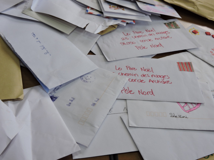 Les lutins du Père Noël répondent aux enfants Les lutins du Père Noël répondent aux enfants