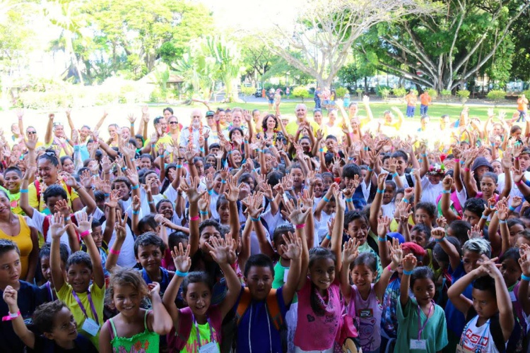 400 enfants ont participé au Noël organisé par l'association Police 2000 400 enfants ont participé au Noël organisé par l'association Police 2000
