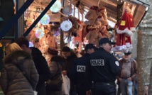 Hollande: "haut niveau de menace" terroriste en France et "plan de vigilance particulièrement élevé" Hollande: "haut niveau de menace" terroriste en France et "plan de vigilance particulièrement élevé"