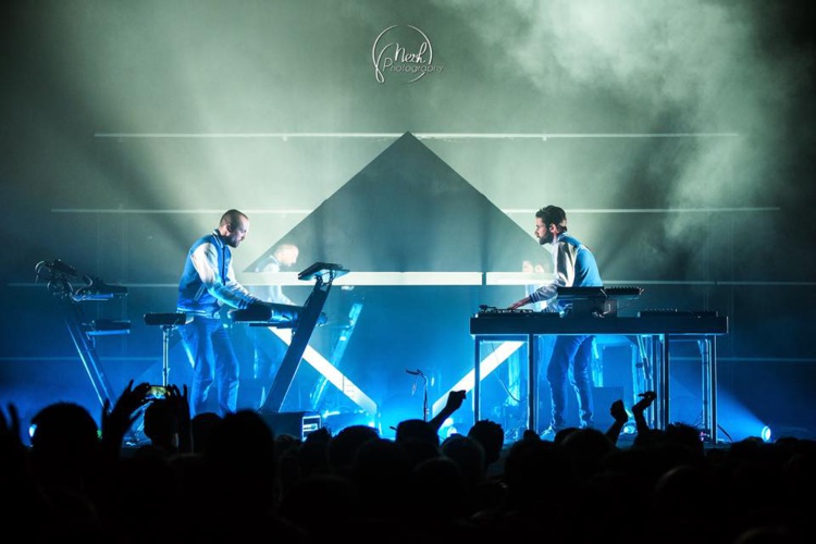 Alex et Paul de Synapson, les rois de l'électro-pop, débarquent au fenua dans un mois ! Alex et Paul de Synapson, les rois de l'électro-pop, débarquent au fenua dans un mois !