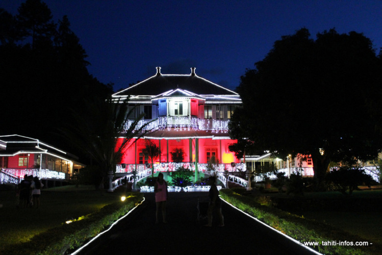 Illuminations de Noël : quelle place dans les communes ? Illuminations de Noël : quelle place dans les communes ?