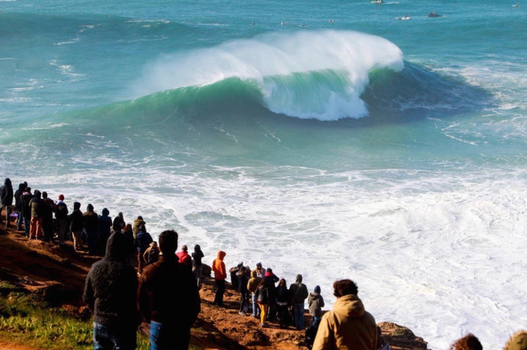 Le Nazaré Challenge 2016 sera-t-il le premier et dernier ? Le Nazaré Challenge 2016 sera-t-il le premier et dernier ?