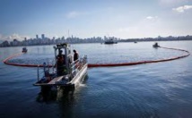 Marée noire de 300 tonnes de pétrole en Malaisie et à Singapour Marée noire de 300 tonnes de pétrole en Malaisie et à Singapour