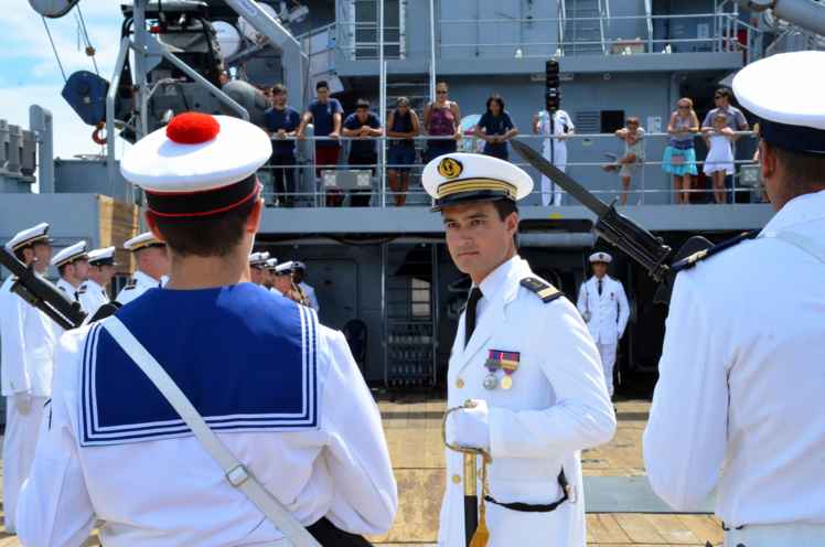 Un nouveau commandant pour le Bougainville