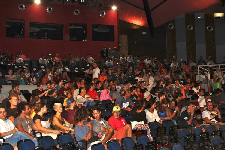 La salle de 800 places était pleine La salle de 800 places était pleine