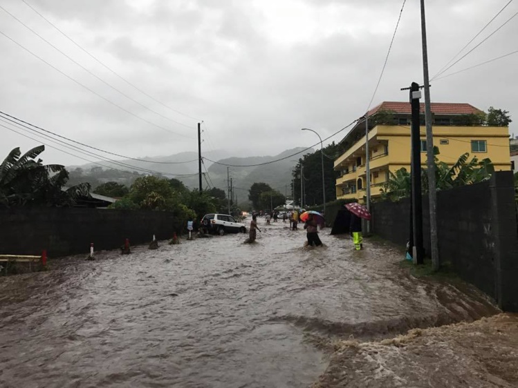 La route de ceinture est coupée en de nombreux endroits La route de ceinture est coupée en de nombreux endroits