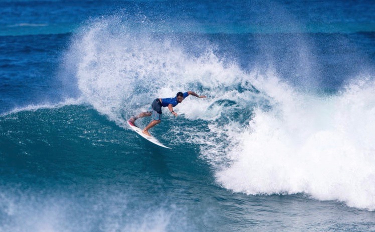 Un début de saison encourageant pour le surfeur de la côte est de Tahiti © WSL Tony Heff
