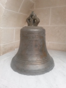 La cloche dans l'Eglise de Rasteau