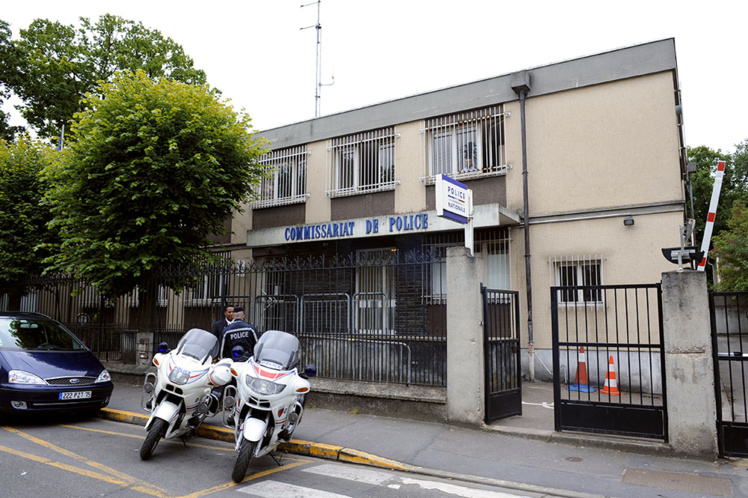 Aulnay-sous-Bois: un policier mis en examen pour viol, ses trois collègues pour violences