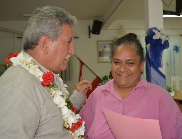 Grâce à ces aides en matériaux, les familles pourront reconstruire rapidement leurs maisons. Grâce à ces aides en matériaux, les familles pourront reconstruire rapidement leurs maisons.
