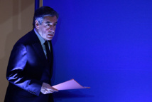 Fillon veut ignorer sa chute dans les sondages et recentrer sa campagne Fillon veut ignorer sa chute dans les sondages et recentrer sa campagne