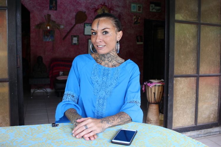 Estelle Anania : "Réussir pour les tatoueurs et pour mon île"