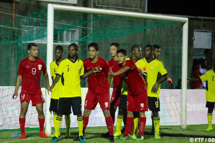 Nos jeunes ont remercié le public en fin de match Nos jeunes ont remercié le public en fin de match