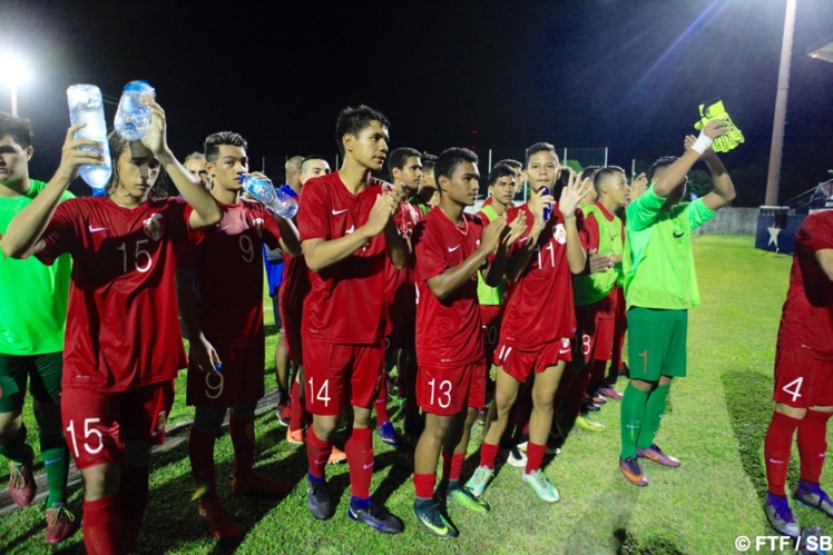Nos jeunes ont remercié le public en fin de match Nos jeunes ont remercié le public en fin de match