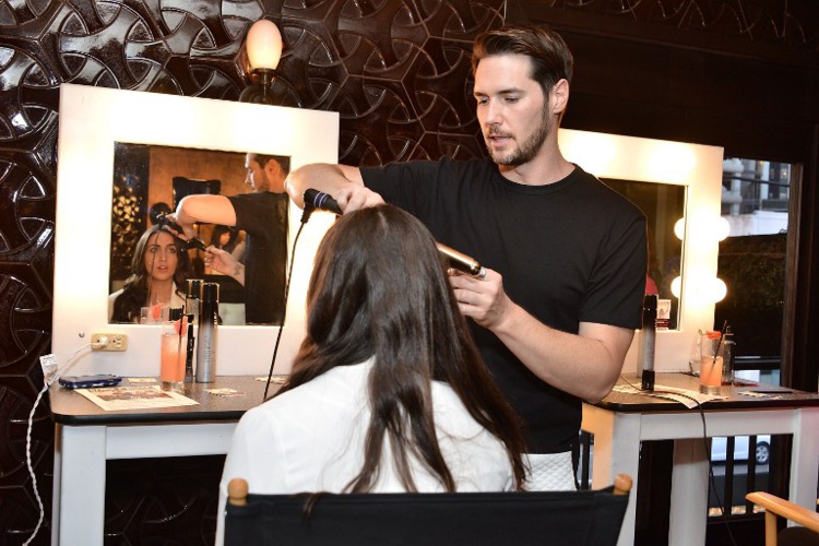 Un tiers des offres de coiffeurs sont à pourvoir en CDI. Photo : AFP Un tiers des offres de coiffeurs sont à pourvoir en CDI. Photo : AFP