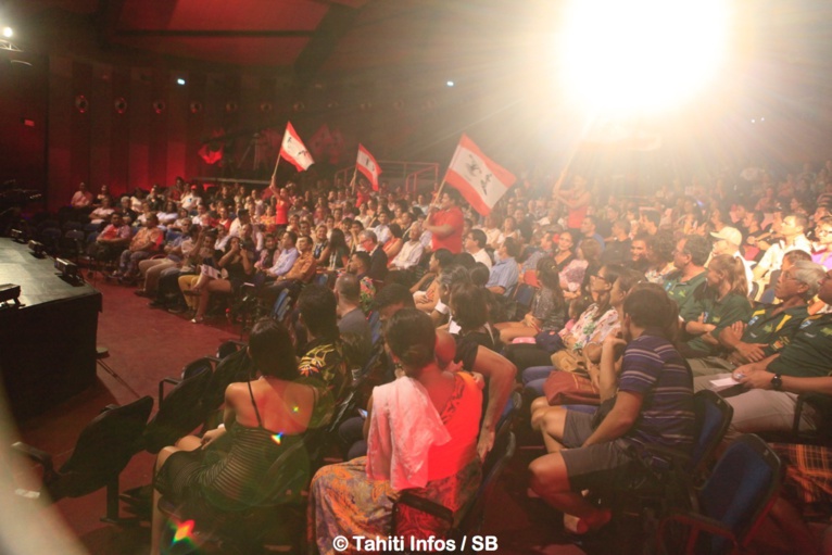 Un début de soirée riche en symbolique Un début de soirée riche en symbolique