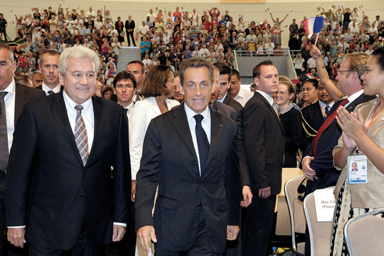 Photo d'archive de Harold Martin (à gauche), en présence de l'ancien président française Nicolas Sarkozy.