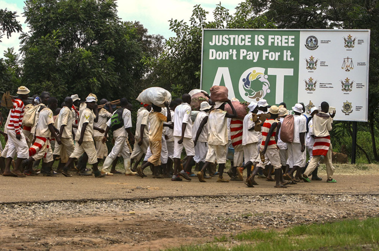 Zimbabwe: après la sécheresse, des inondations font 246 morts Zimbabwe: après la sécheresse, des inondations font 246 morts