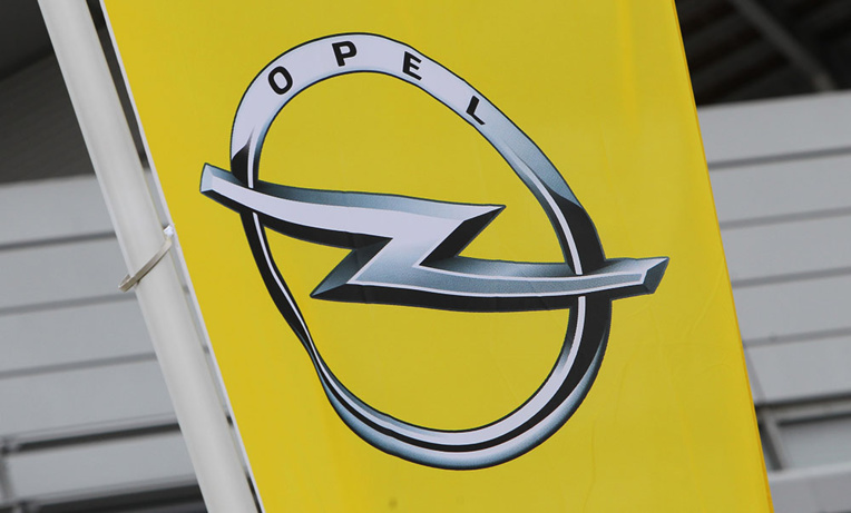 PSA achète Opel à General Motors pour 1,3 milliard d'euros