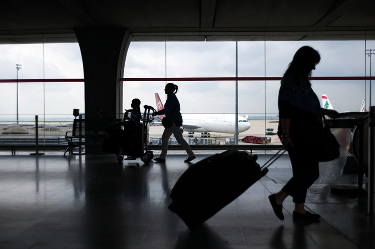 Grève des contrôleurs aériens: une trentaine de vols annulés à Roissy