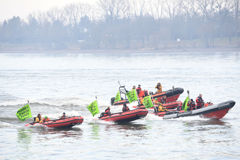 Norvège: le harponnage de baleines en gestation révolte des ONG Norvège: le harponnage de baleines en gestation révolte des ONG