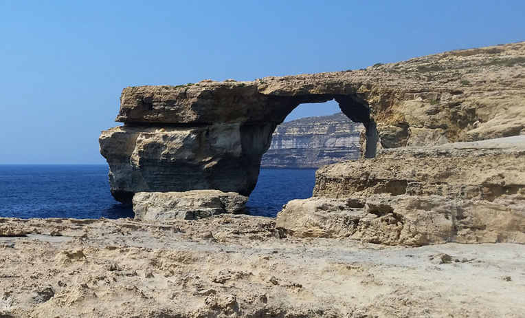 Malte pleure son "Azure Window", site touristique effondré Malte pleure son "Azure Window", site touristique effondré