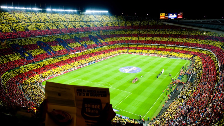 Le Camp Nou aux couleurs de la Catalogne
