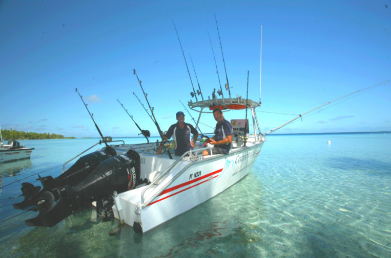 Le bateau de Franck, spécialement équipé pour la pêche, avec des chevaux à revendre à l’arrière. Le bateau de Franck, spécialement équipé pour la pêche, avec des chevaux à revendre à l’arrière.