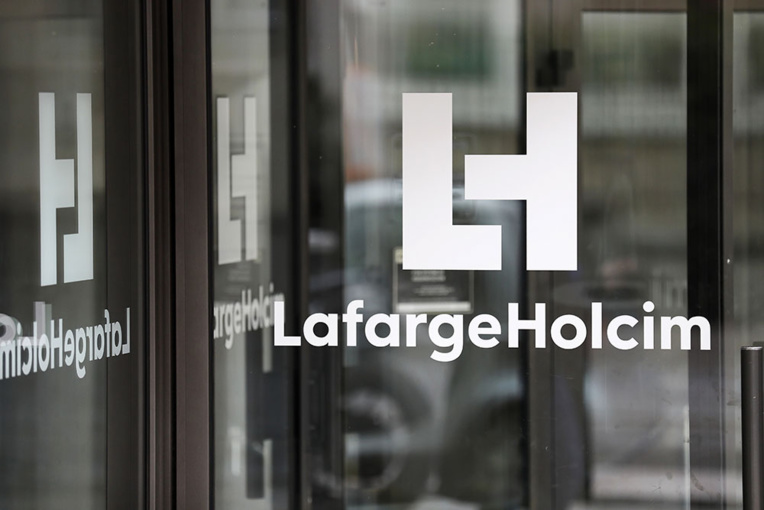Lafarge prêt à vendre le ciment pour le mur de Trump Lafarge prêt à vendre le ciment pour le mur de Trump