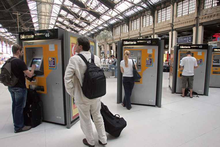 Le TGV continue sa course vers l'ouest, la SNCF réorganise son offre