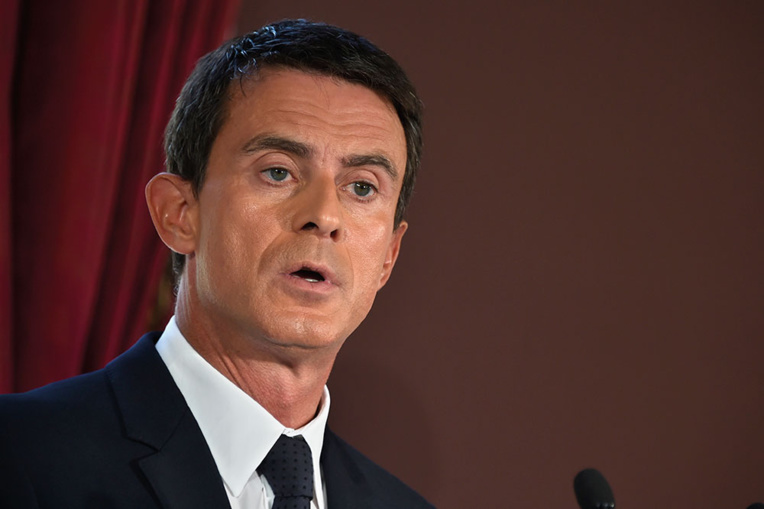 Entre Hamon et Macron, Valls souffle le chaud et le froid