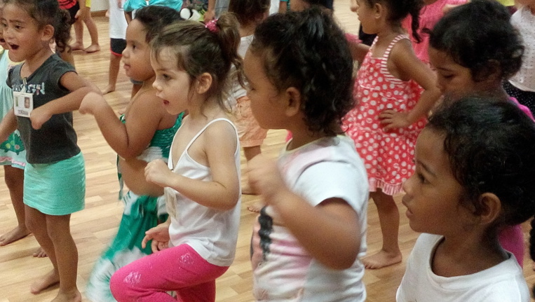 Conservatoire : 80 petits Aito de Ui-Tama découvrent les Arts traditionnels