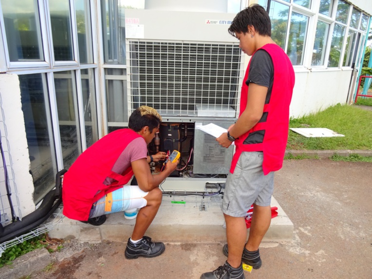 Le bac pro TFCA (Technicien en Froid et Conditionnement d'Air) n'existe qu'à Mahina au fenua.