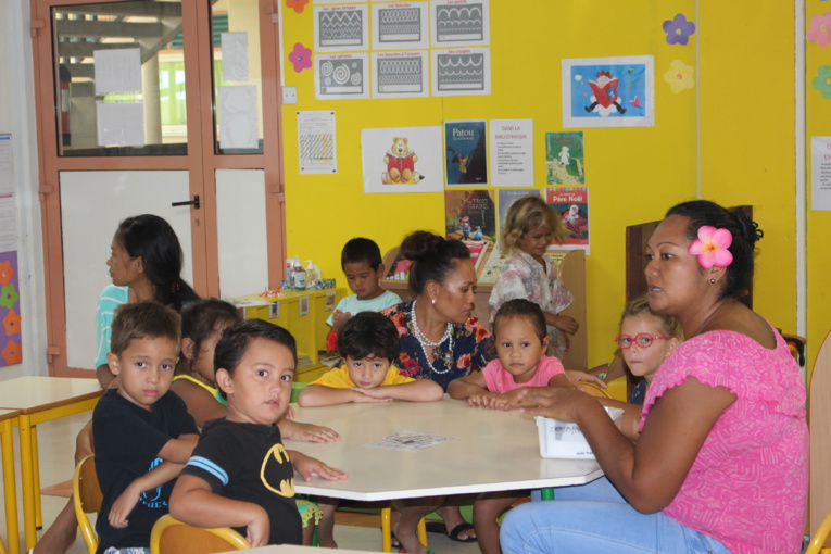 Invités à l'école maternelle, les parents retournent en classe Invités à l'école maternelle, les parents retournent en classe