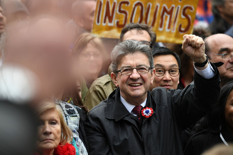 Mélenchon affiche son patrimoine Mélenchon affiche son patrimoine