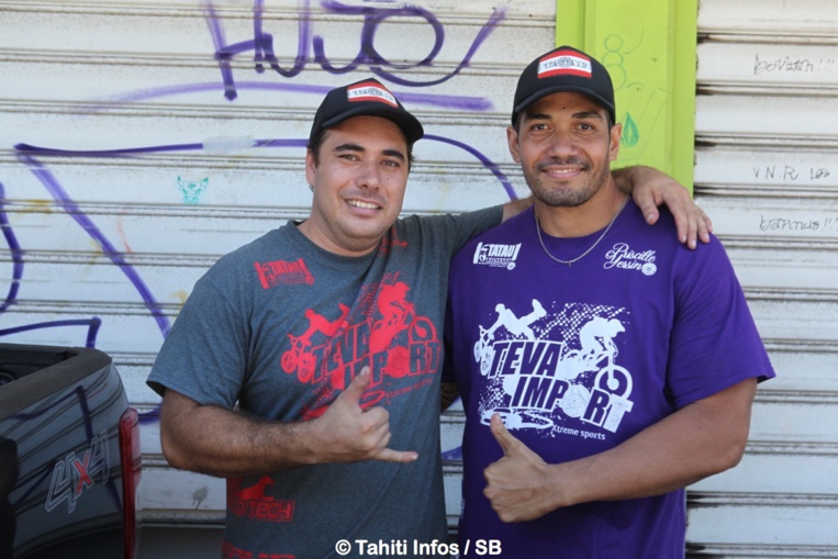 Teiki Babbucci et son ami Teriinui Tauvavau Teiki Babbucci et son ami Teriinui Tauvavau