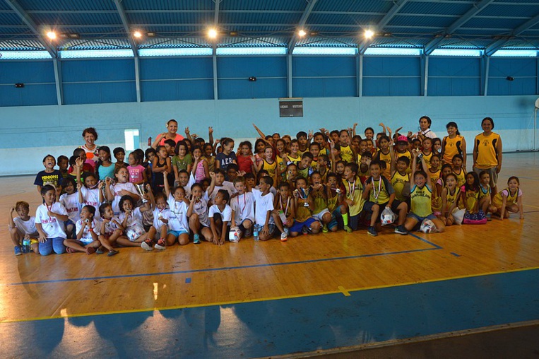 Les élèves de CE1 s'affrontent dans un tournoi inter-école à Poheroa Les élèves de CE1 s'affrontent dans un tournoi inter-école à Poheroa