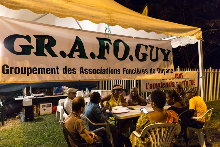 Plus de 10.000 manifestants en Guyane pour la "journée morte"