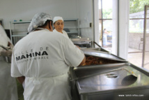 A l'intérieur de la cuisine centrale de Mahina.