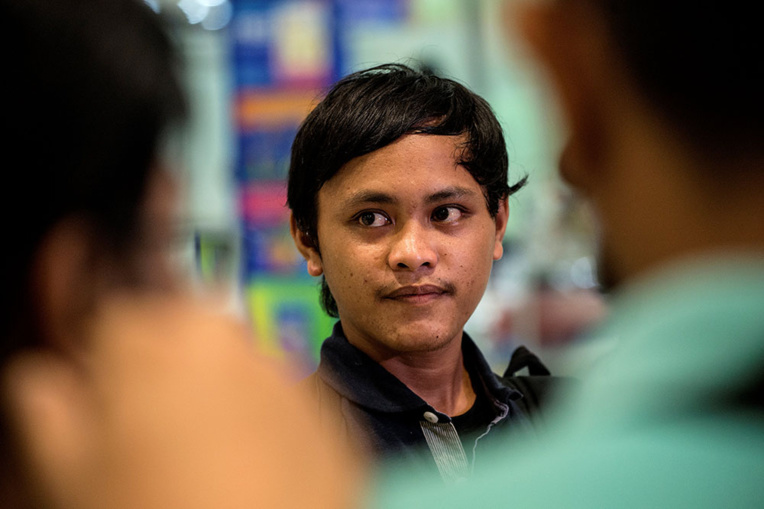 Un pêcheur philippin raconte son calvaire de près de deux mois Un pêcheur philippin raconte son calvaire de près de deux mois