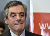 Outre mer: Fillon promet sécurité, lutte contre les clandestins mais aussi contre le chômage Outre mer: Fillon promet sécurité, lutte contre les clandestins mais aussi contre le chômage